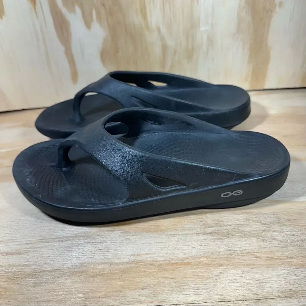 OOFOS Black Sandals Women’s Size 9